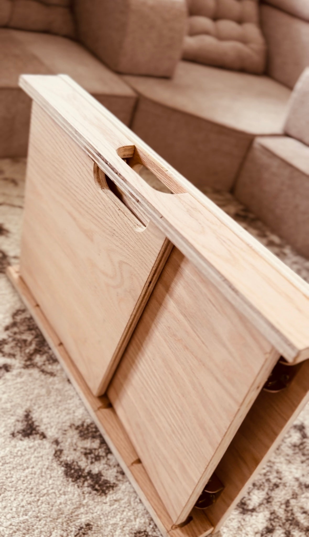Small Floor Desk (16” x 24”)